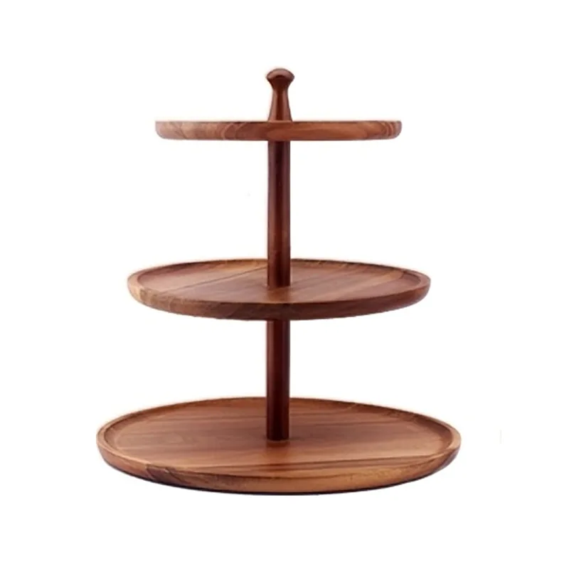 Többszintű, fából készült desszerttartó